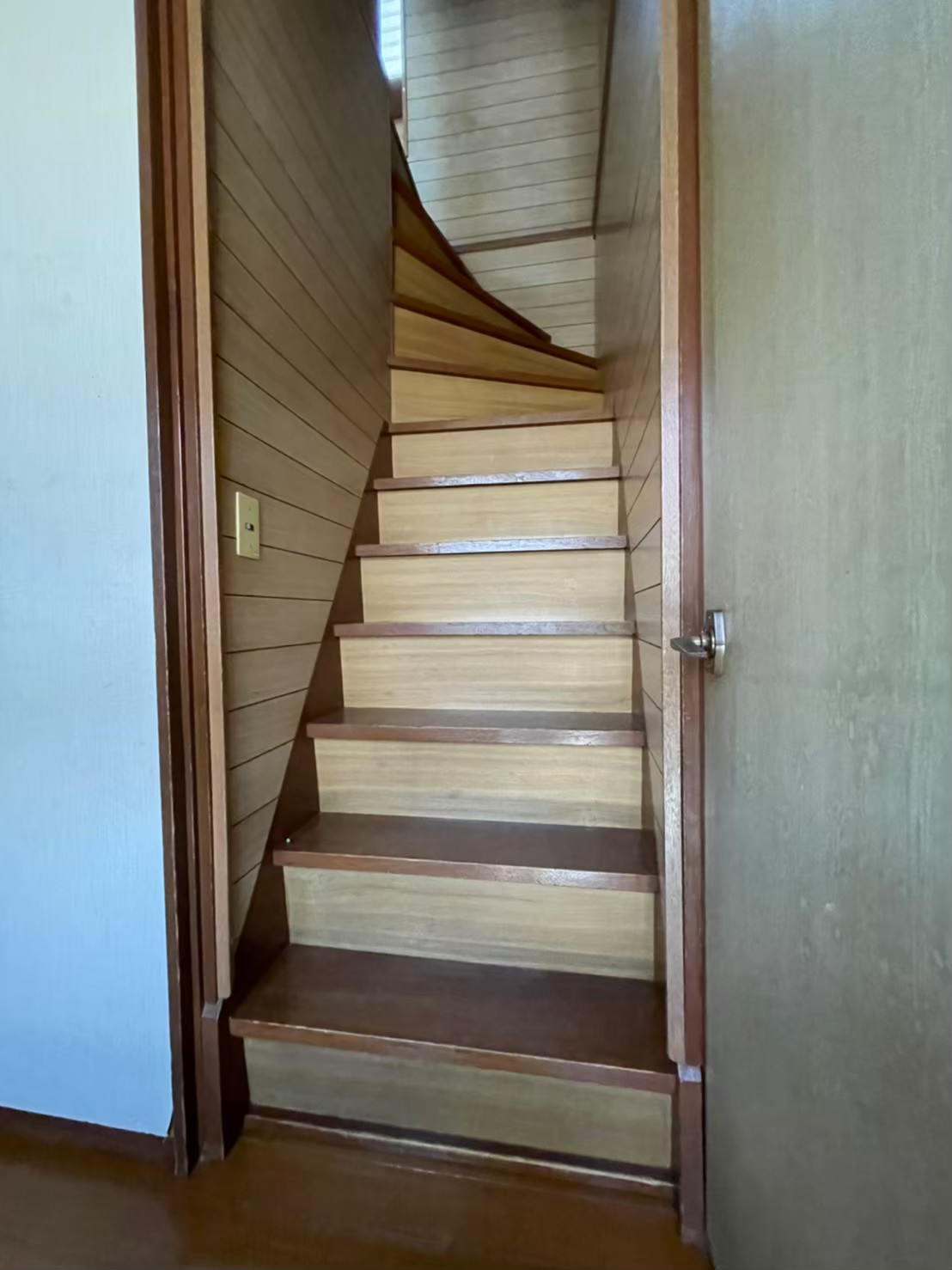 怖い階段への対処法 株式会社中島工務店｜堺市