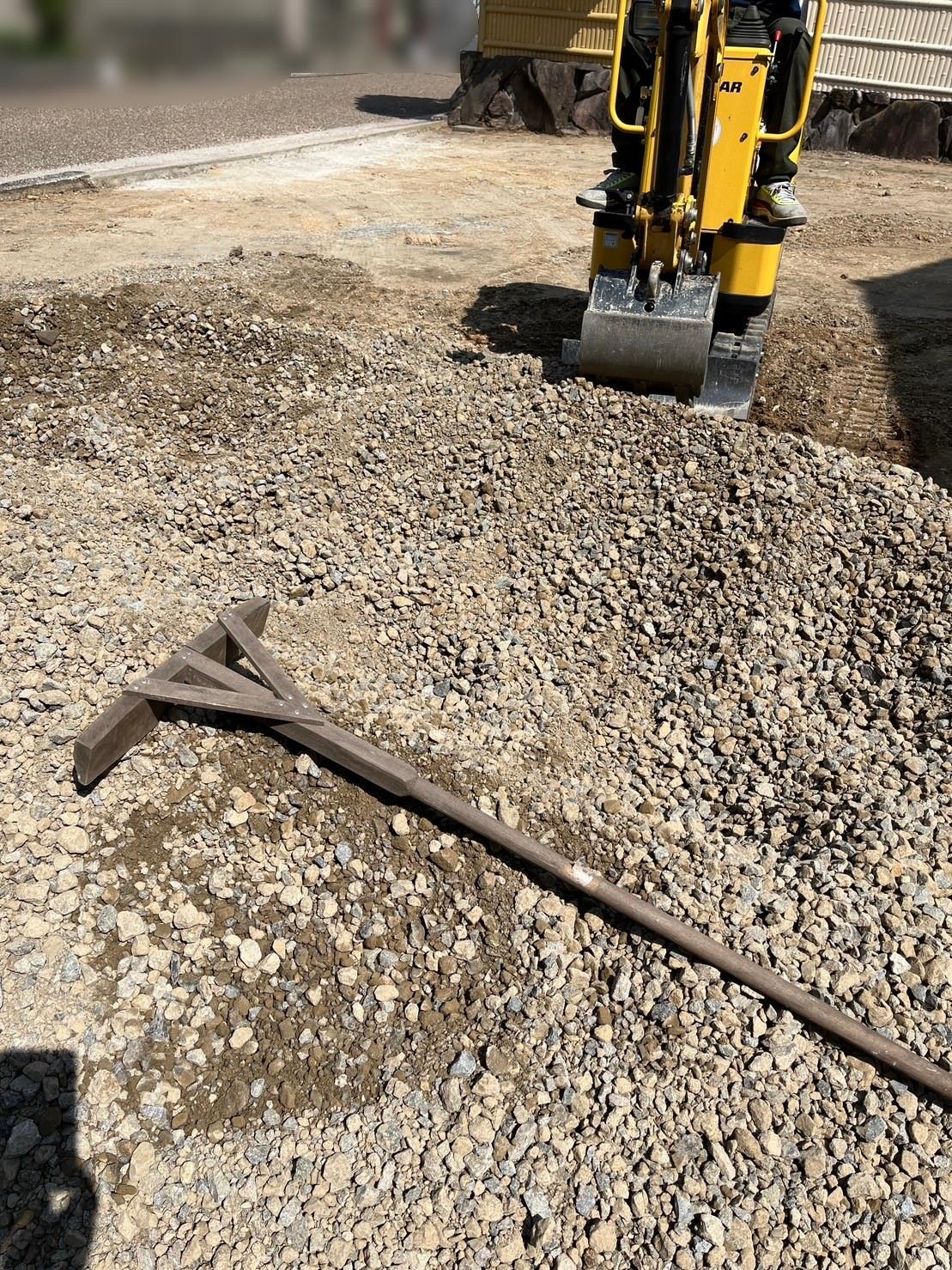 駐車場の砕石敷き工事(堺市東区T様邸) | 株式会社中島工務店|堺市