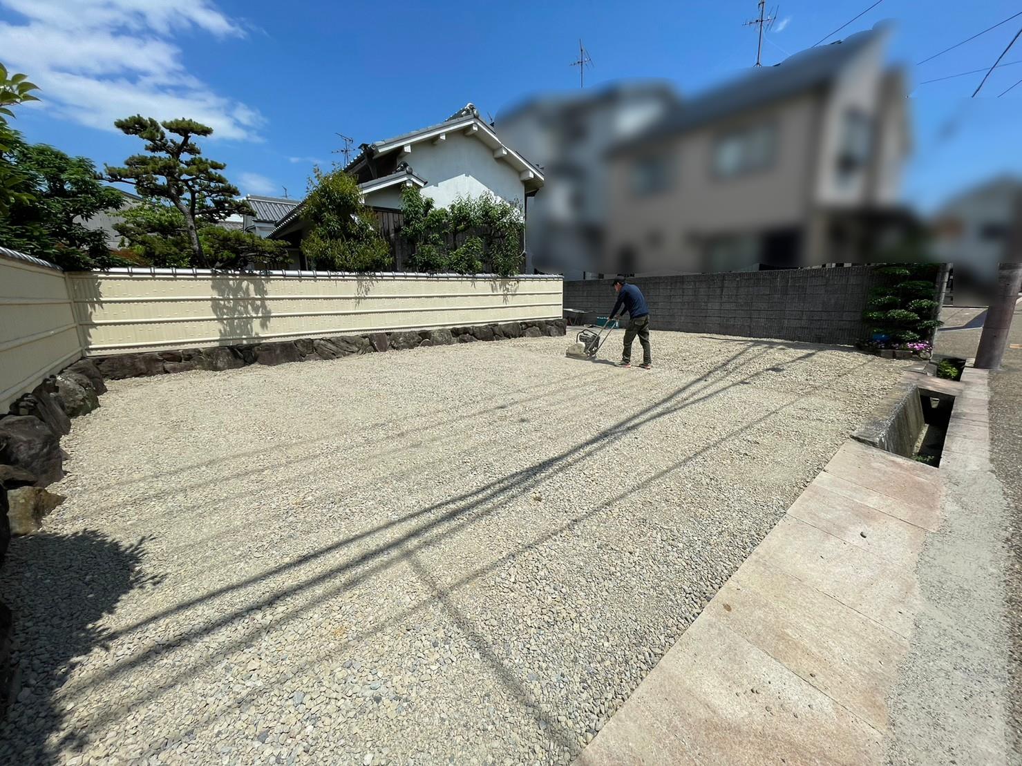 駐車場の砕石敷き工事(堺市東区T様邸) | 株式会社中島工務店|堺市